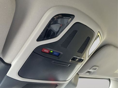 Certified 2025 Subaru Outback Premium image 4