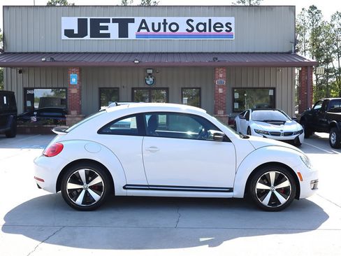 Used 2012 Volkswagen Beetle 2.0T FWD image 8
