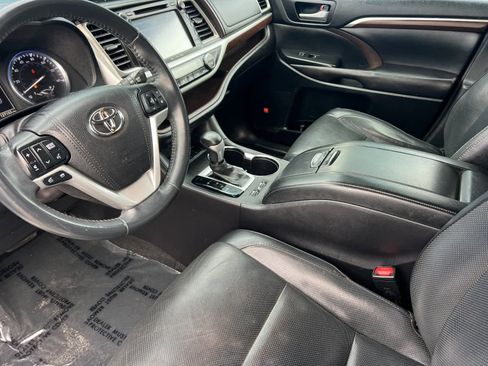 Used 2016 Toyota Highlander Limited image 11