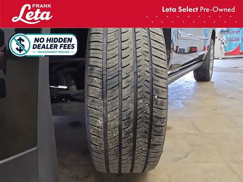 Used 2018 Cadillac Escalade Platinum RWD image 27