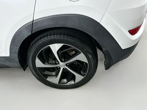 Used 2016 Hyundai Tucson Limited FWD image 11