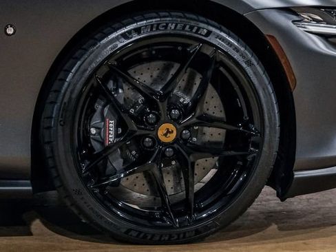Used 2025 Ferrari Roma Spider image 31