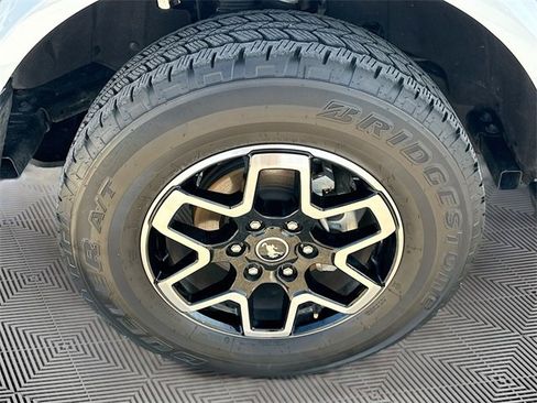 Used 2025 Ford Bronco Outer Banks image 31