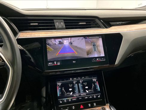 Certified 2023 Audi e-tron Premium Plus w/ Premium Plus Package AWD/4WD image 22