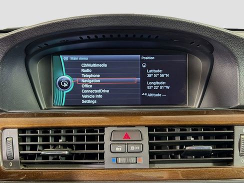 Used 2012 BMW 328i Convertible image 16