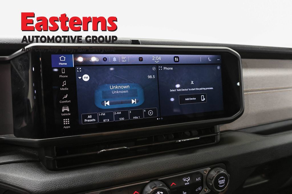 Used 2024 Jeep Wrangler Unlimited w/ Convenience Group AWD/4WD image 19