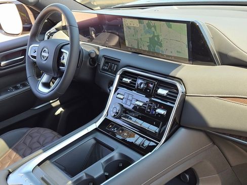 New 2025 Nissan Armada Platinum Reserve image 8