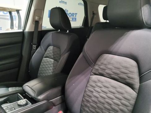 Used 2022 Nissan Pathfinder SV AWD/4WD image 15