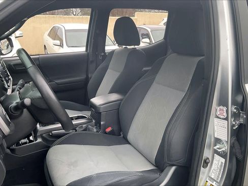 Used 2023 Toyota Tacoma TRD Off-Road image 26