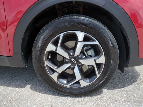 Certified 2022 Kia Sportage LX FWD image 12
