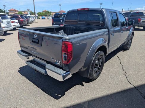 Used 2019 Nissan Frontier SV AWD/4WD image 5