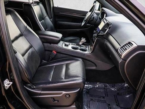 Used 2020 Jeep Grand Cherokee Limited w/ Luxury Group II image 29