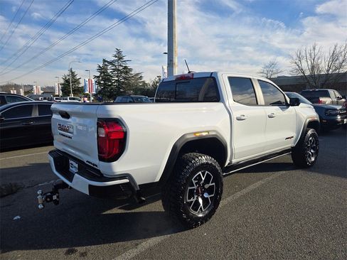 Used 2024 GMC Canyon AT4X image 5