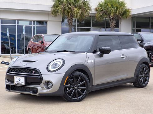 Used 2020 MINI Cooper S w/ Premium Package image 1