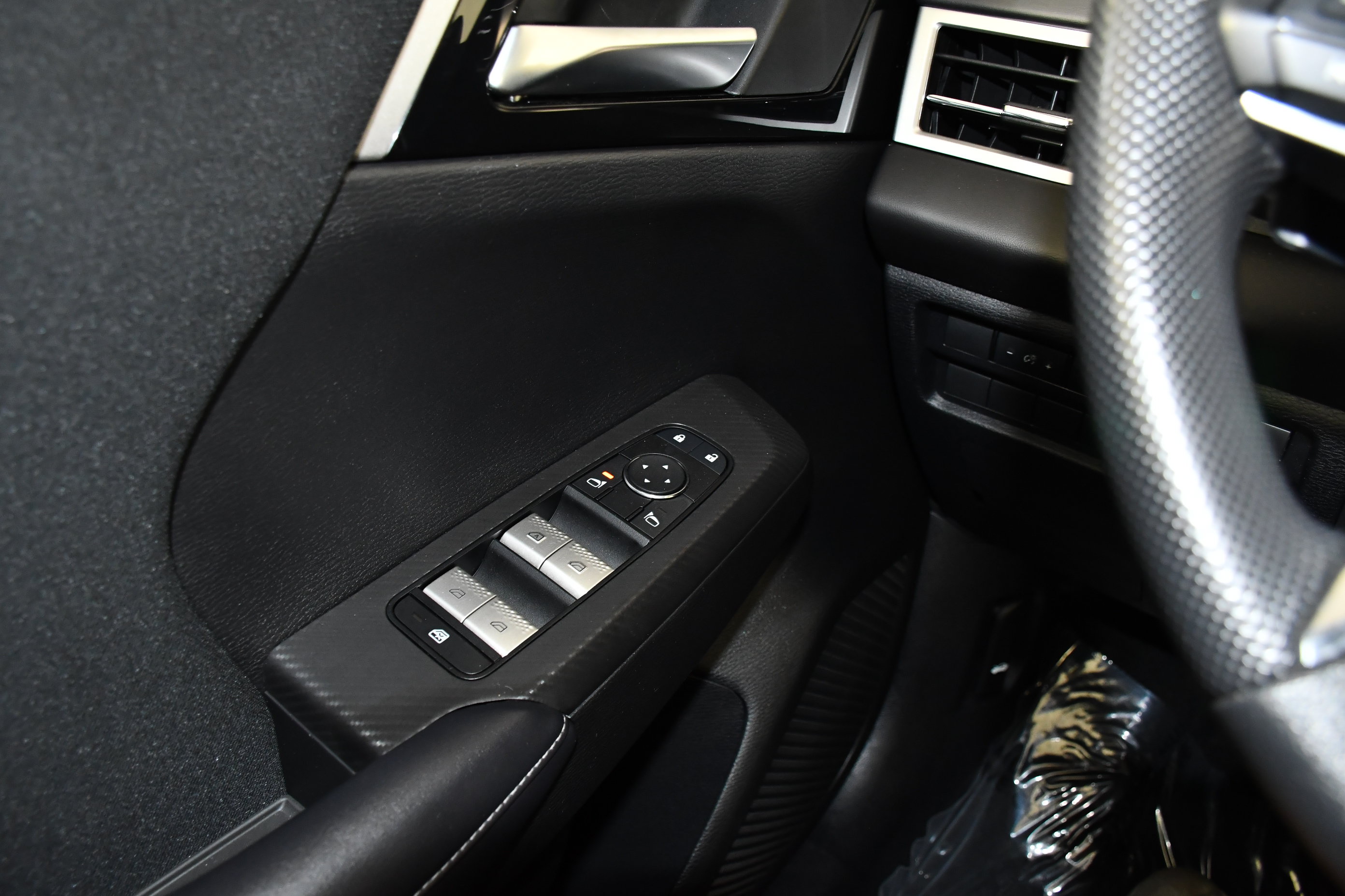 Used 2025 Mitsubishi Outlander ES AWD/4WD image 31