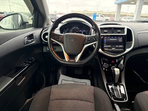 Used 2020 Chevrolet Sonic LT w/ Convenience Package image 17