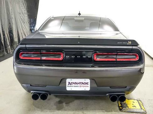 Used 2022 Dodge Challenger R/T Scat Pack RWD image 6
