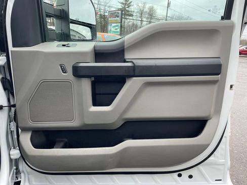 Used 2022 Ford F250 XL w/ Power Equipment Group image 15