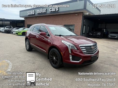 Used 2017 Cadillac XT5 FWD image 1