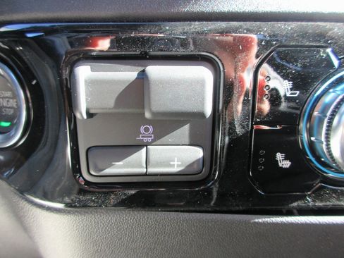 New 2026 GMC Sierra 1500 SLE image 20