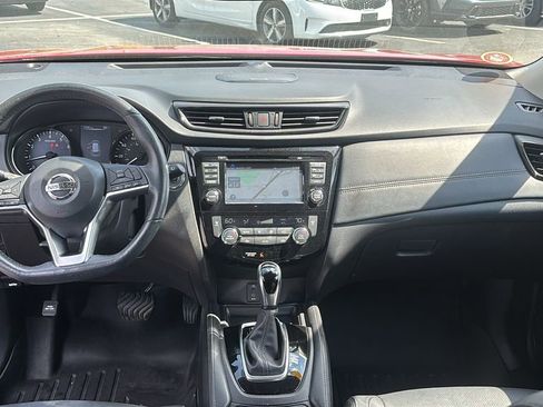 Used 2017 Nissan Rogue SL FWD image 12