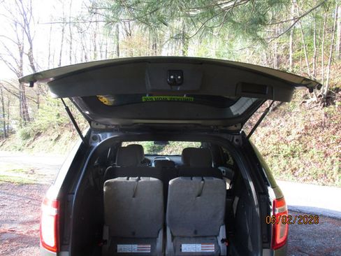 Used 2012 Ford Explorer XLT w/ Class III Trailer Tow Pkg AWD/4WD image 9