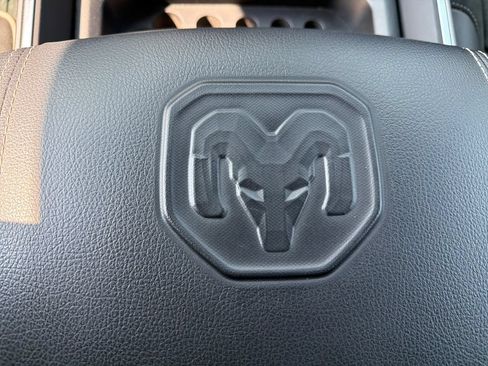 Used 2022 RAM 1500 Laramie w/ Sport Appearance Package AWD/4WD image 32