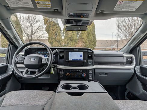 Used 2025 Ford F250 XLT image 14