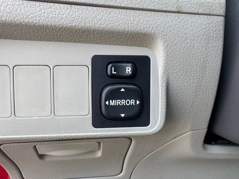 Used 2009 Toyota Corolla LE FWD image 18