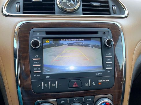 Used 2014 Buick Enclave Leather FWD image 25