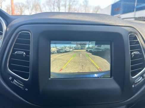 Used 2020 Jeep Compass Latitude AWD/4WD image 27