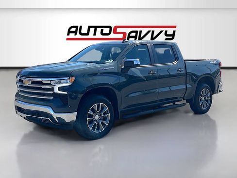 Used 2025 Chevrolet Silverado 1500 LT AWD/4WD image 3