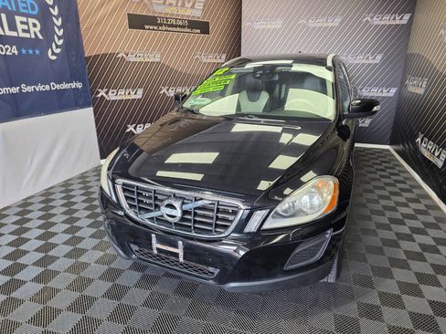 Used 2012 Volvo XC60 T6 R-Design image 3