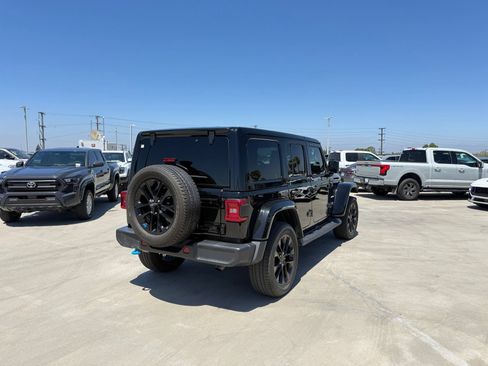 Used 2023 Jeep Wrangler Unlimited Sahara w/ Cold Weather Group AWD/4WD image 3