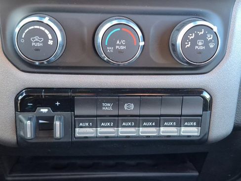 Used 2022 RAM 3500 Tradesman w/ Chrome Appearance Group image 18