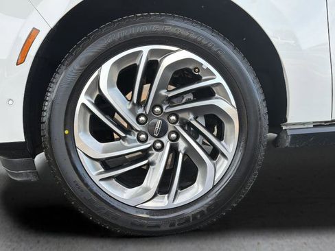 Used 2025 Lincoln Navigator Black Label image 14