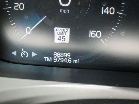 Used 2021 Volvo V60 T5 Cross Country AWD/4WD image 21