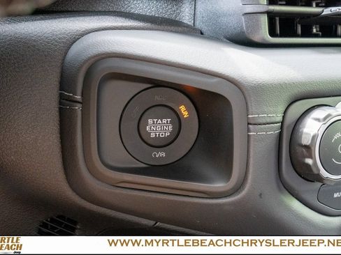 New 2025 Jeep Gladiator Sport w/ Premium Package image 27