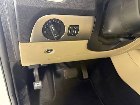 Used 2020 Dodge Durango SXT w/ 3rd Row Seating Group RWD image 14