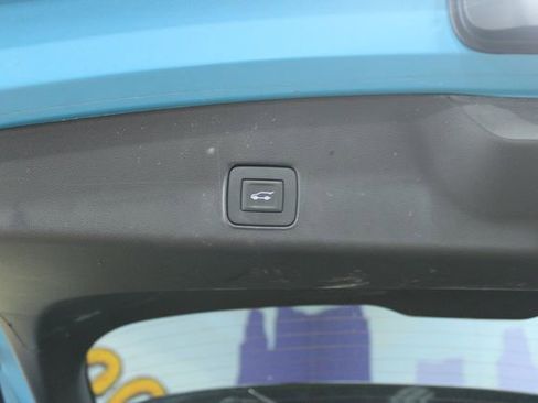 Used 2025 Chevrolet TrailBlazer RS w/ Convenience Package image 13