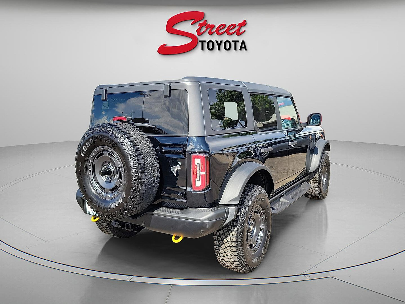 Used 2024 Ford Bronco Badlands AWD/4WD image 4