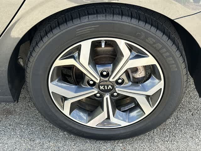 Used 2021 Kia Forte LXS FWD image 4