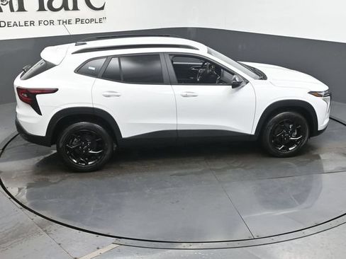 New 2026 Chevrolet Trax LT w/ Driver Confidence Package FWD image 17