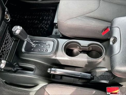 Used 2017 Jeep Wrangler Unlimited Sport w/ Quick Order Package 24S AWD/4WD image 18