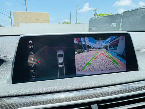 Used 2019 BMW 740i w/ M Sport Package RWD image 26