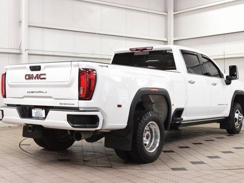 Used 2023 GMC Sierra 3500 Denali w/ Denali Ultimate Package image 7