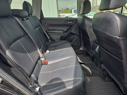 Used 2018 Subaru Forester 2.5i Touring AWD/4WD image 32