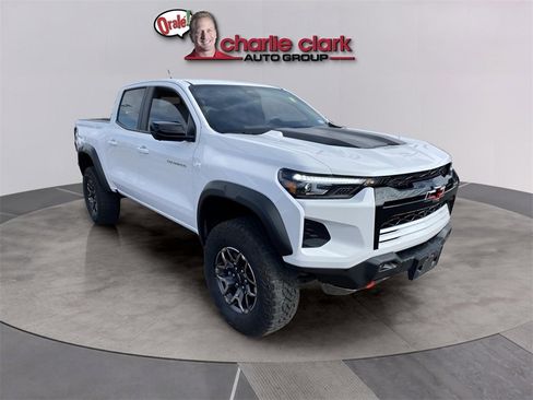 Used 2024 Chevrolet Colorado ZR2 w/ Technology Package image 8