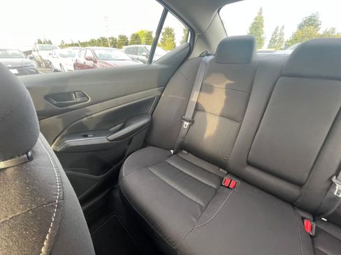 Used 2025 Nissan Altima 2.5 SV image 34