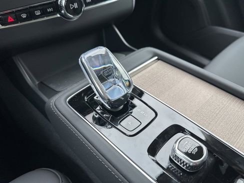 New 2026 Volvo XC90 B6 Plus w/ Protection Package Premier image 14